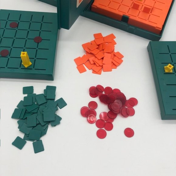 Vintage 1977 Milton Bradley Pathfinder Two Player Tracking Game #4714 - Picture 5 of 15